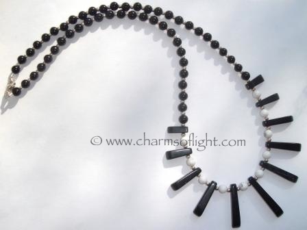 Onyx & Howlite Fan Necklace